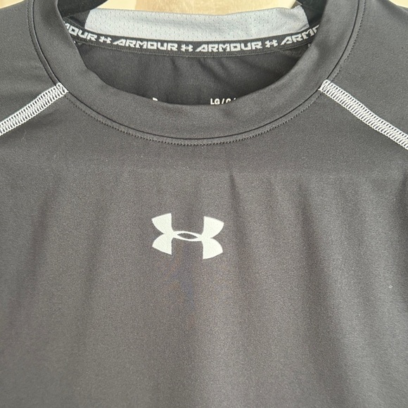 Under Armour Boys Black and Gray Long Sleeve Tee - Picture 3 of 4